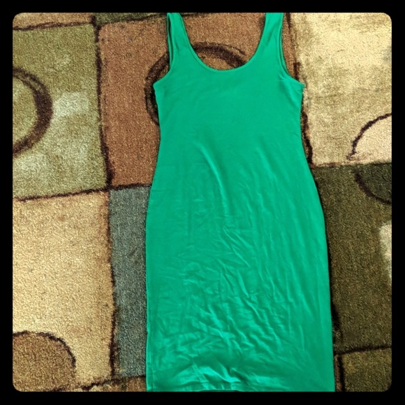 Green summer dress - Picture 1 of 1